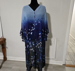 Elegant Blue Floral Kimono